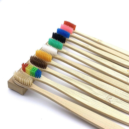LaVieEstGreen Pack de 10 - Mix de couleurs aléatoires Brosse à dents en bambou - pack économique x5 ou x10
